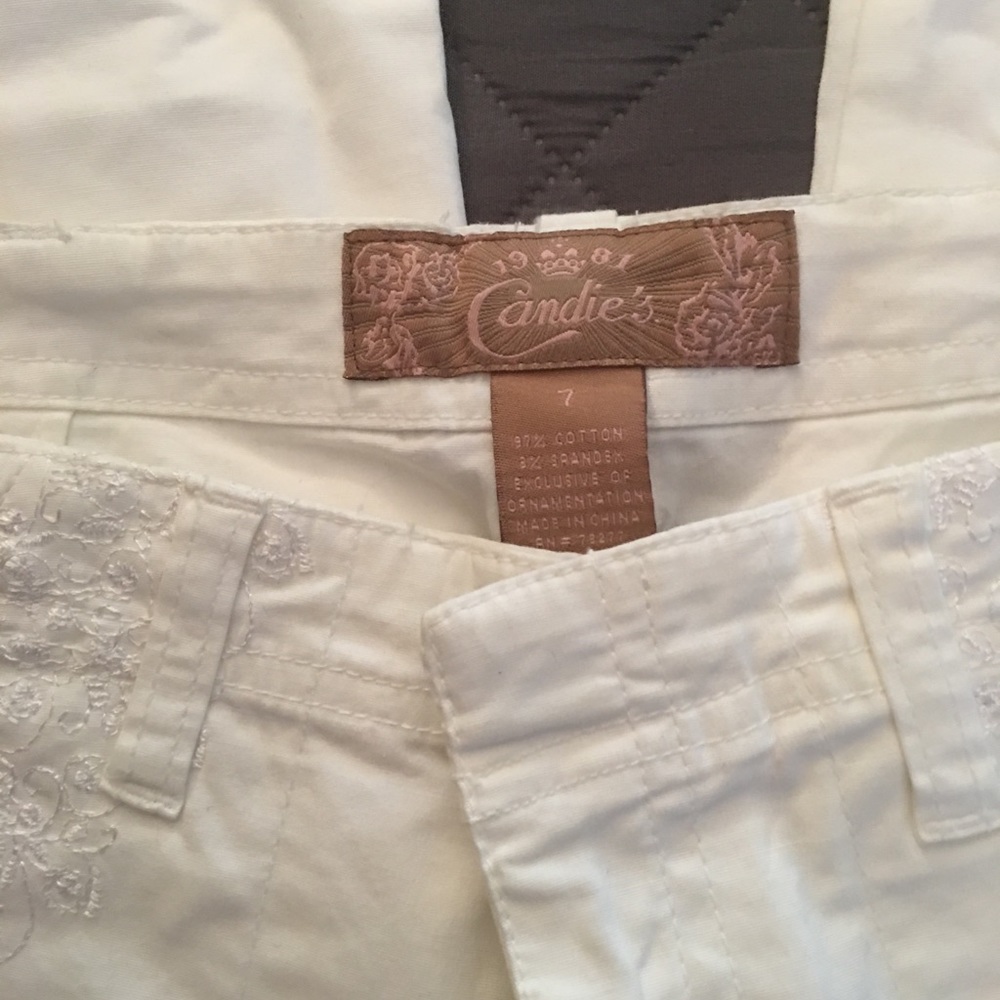 Juniors crop pants